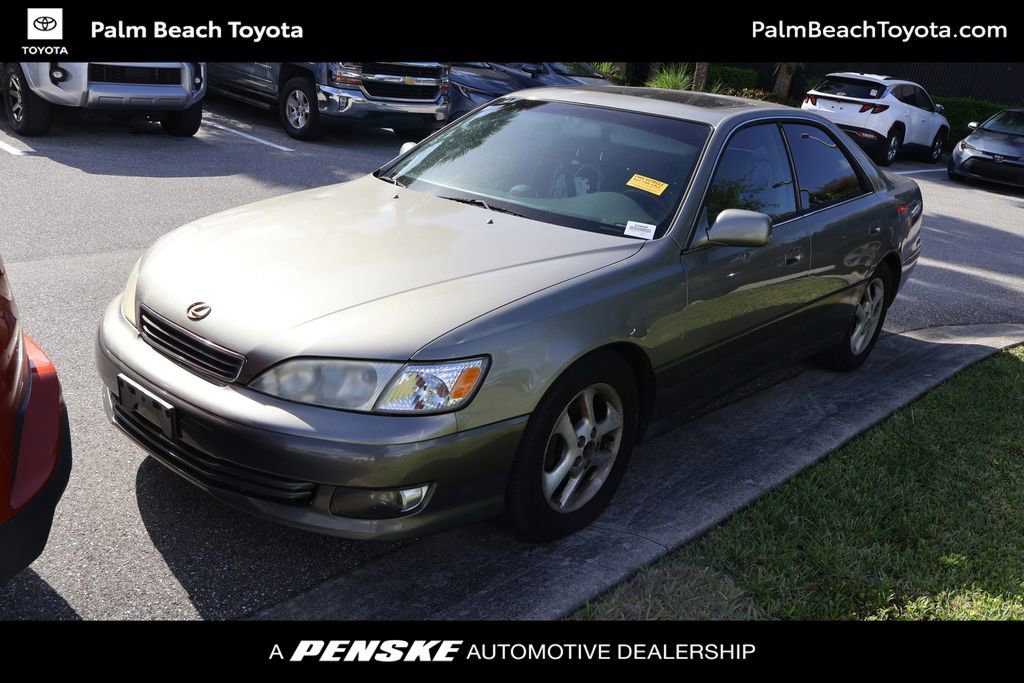 Used 2001 Lexus ES 330 image 1