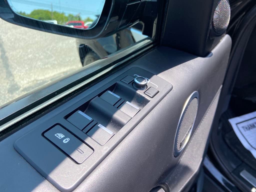 Used 2019 Land Rover Discovery HSE Luxury image 15