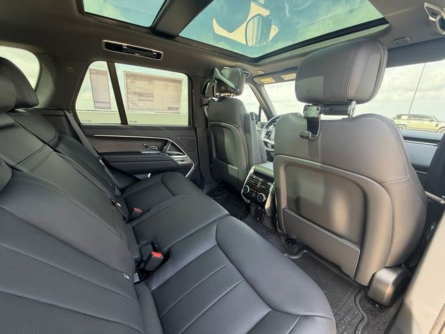 New 2026 Land Rover Range Rover SE AWD/4WD image 17