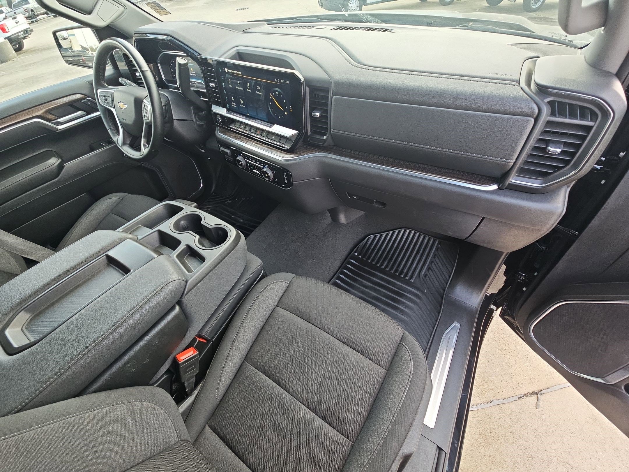 Used 2025 Chevrolet Silverado 1500 LT image 33