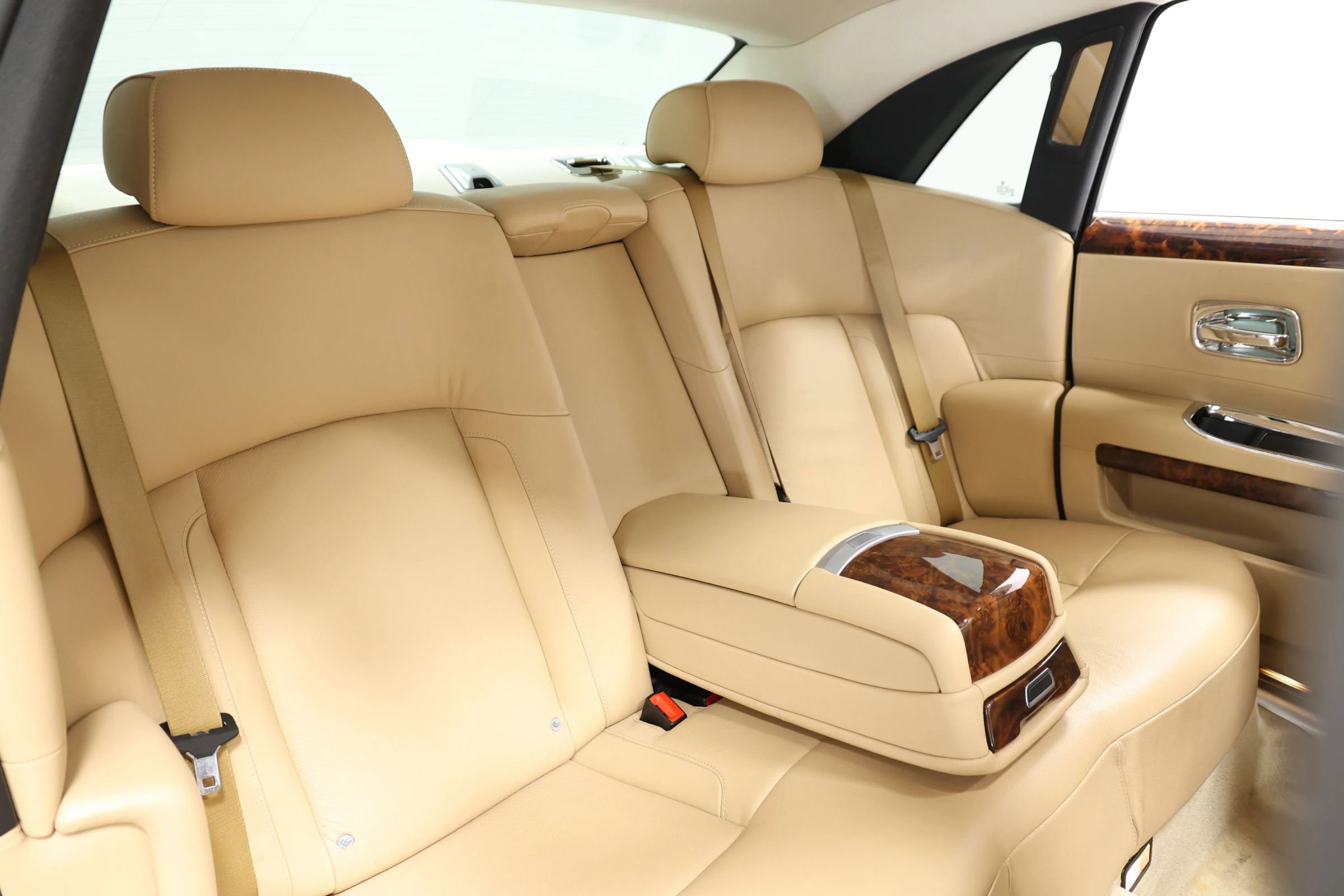 Used 2010 Rolls-Royce Ghost RWD image 77