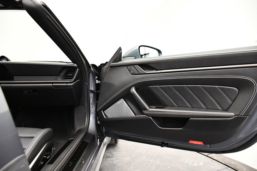 Used 2025 Porsche 911 Targa 4 GTS image 54