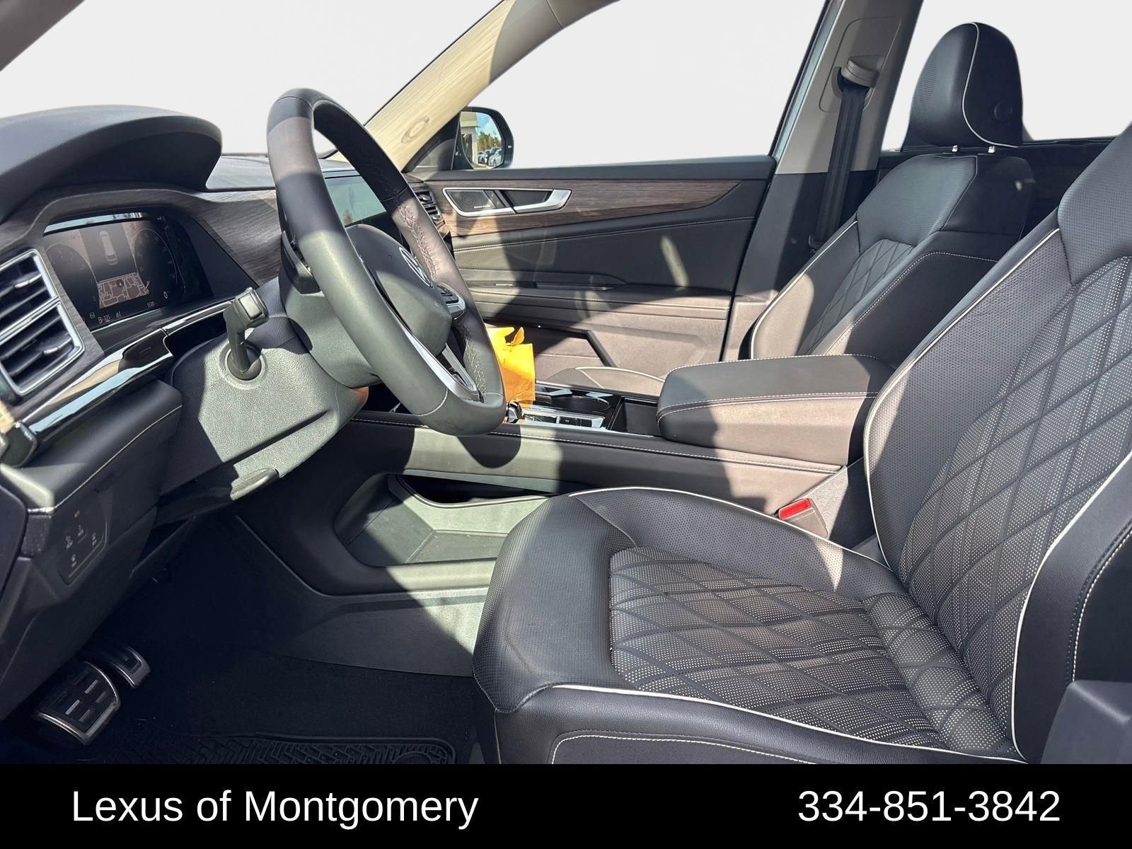 Used 2025 Volkswagen Atlas SEL Premium R-Line image 11