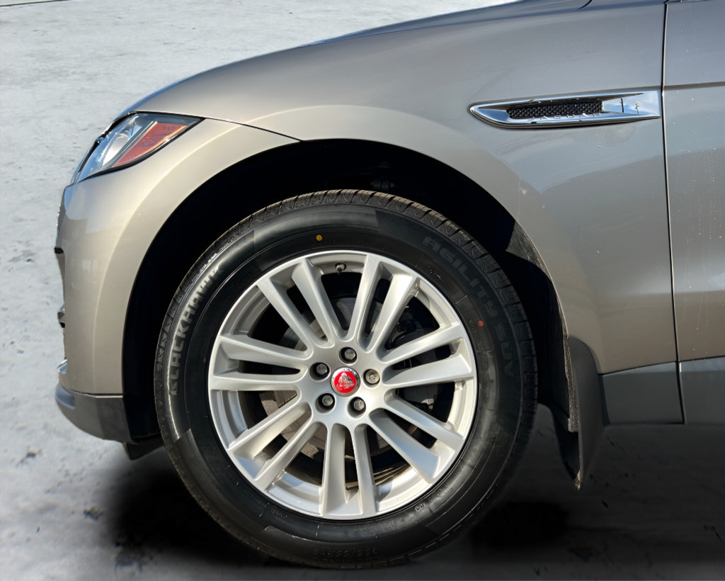 Used 2019 Jaguar F-PACE Prestige AWD/4WD image 31