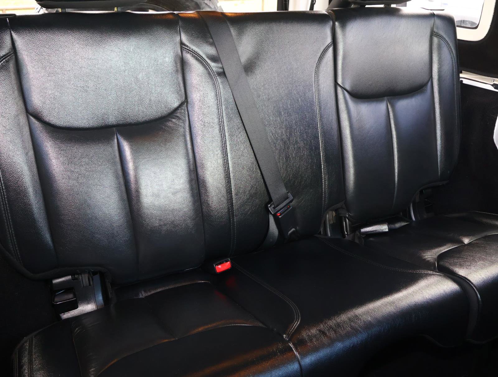 Used 2017 Jeep Wrangler Unlimited Sahara AWD/4WD image 18