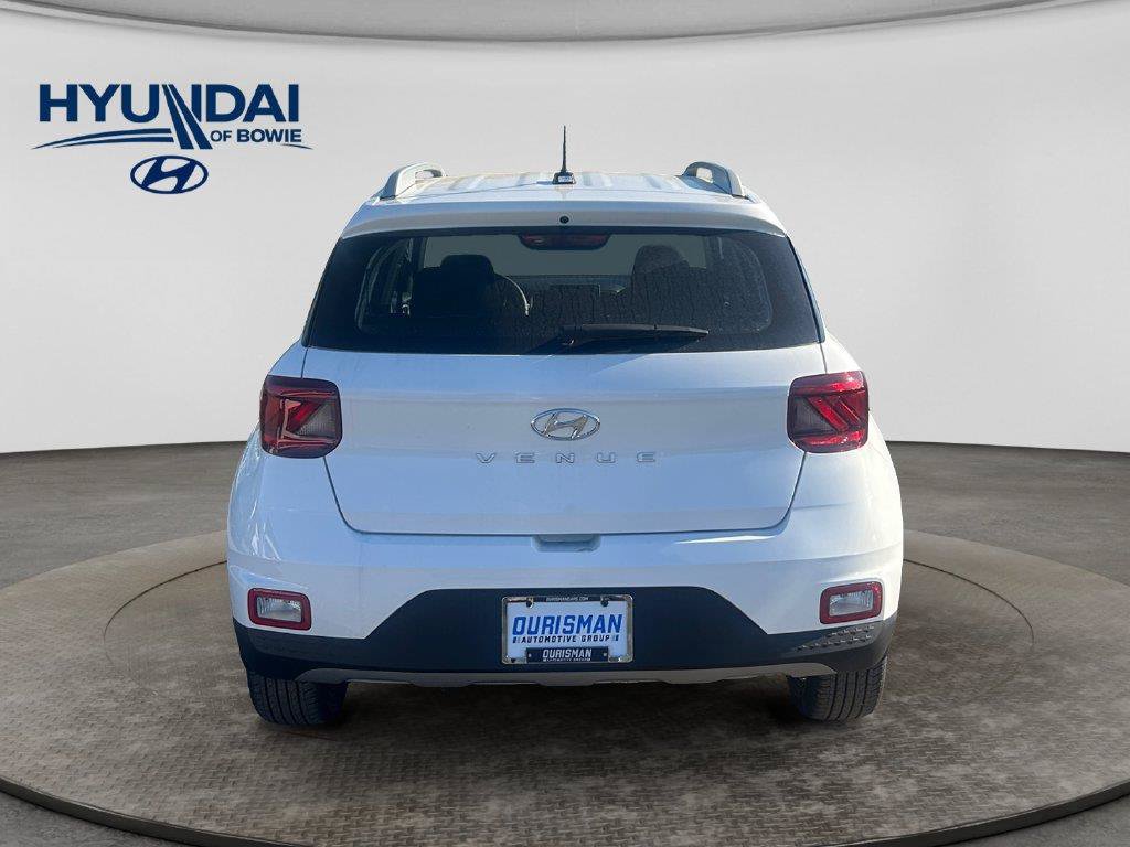 New 2026 Hyundai Venue SEL FWD image 4