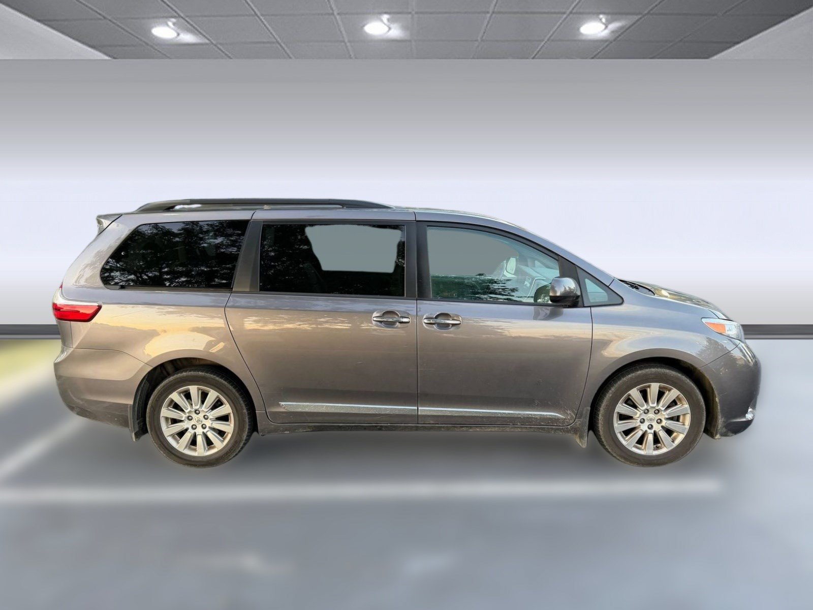Used 2016 Toyota Sienna XLE Premium w/ Protection Package AWD/4WD image 6