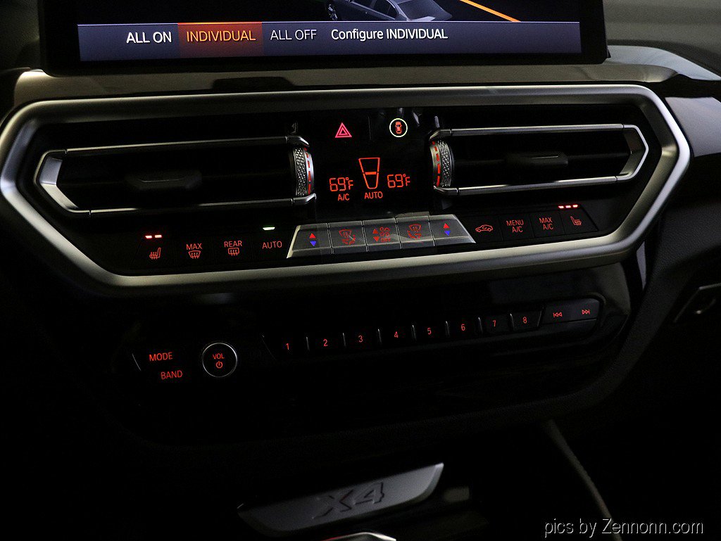 Used 2025 BMW X4 xDrive30i w/ Premium Package image 24