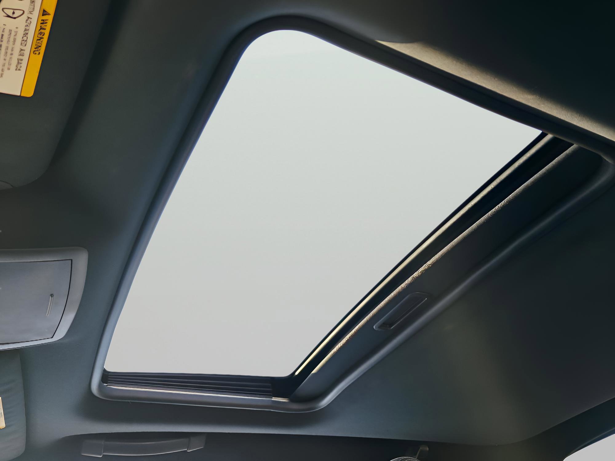 Used 2009 Dodge Challenger SE image 10