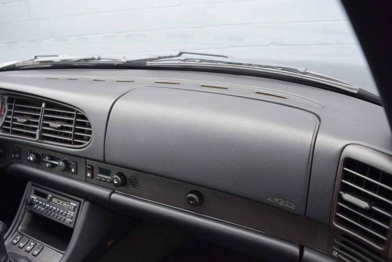 Used 1988 Porsche 944 Turbo RWD image 39