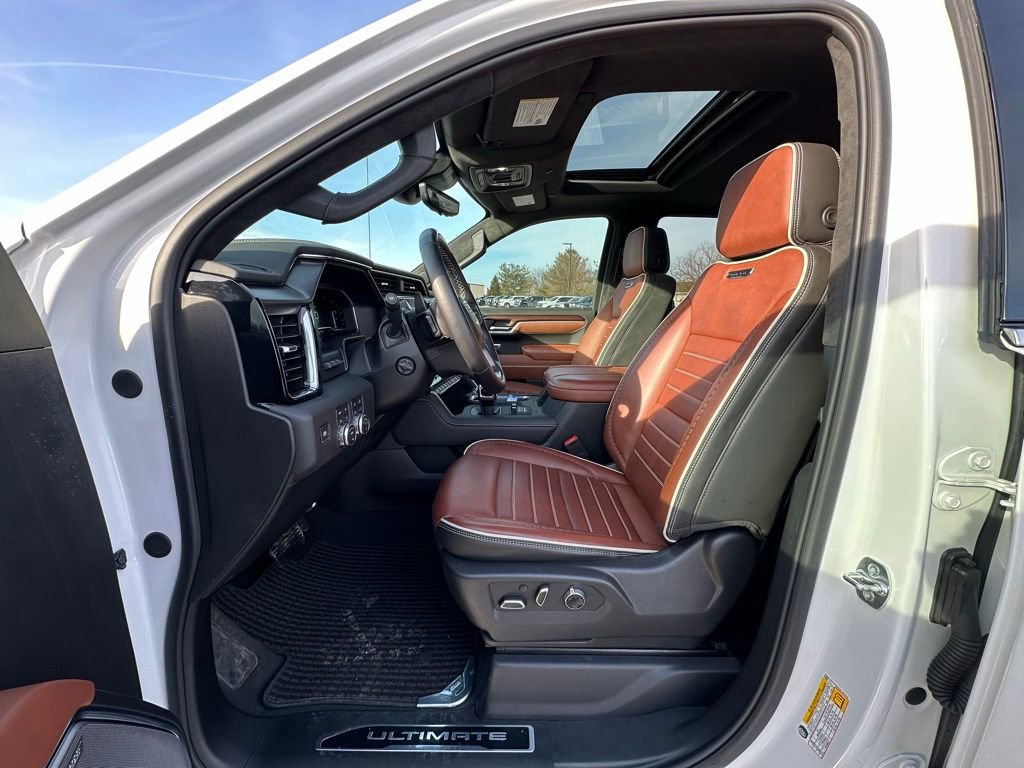 Used 2025 GMC Sierra 1500 Denali Ultimate image 2