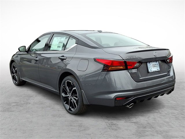 New 2025 Nissan Altima 2.5 SR image 3