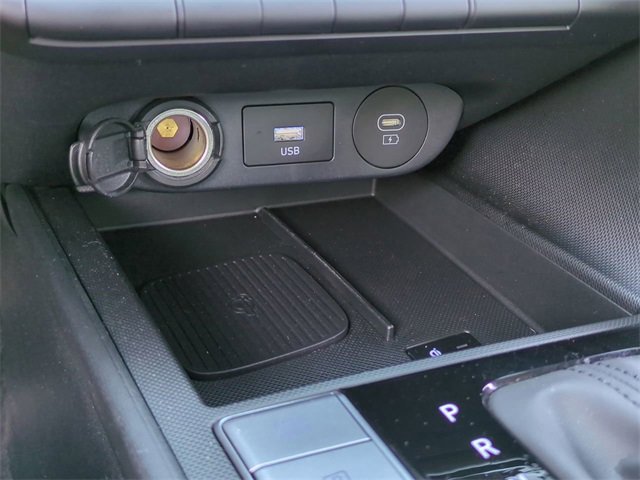 Used 2024 Hyundai Elantra SEL w/ Convenience Package image 20
