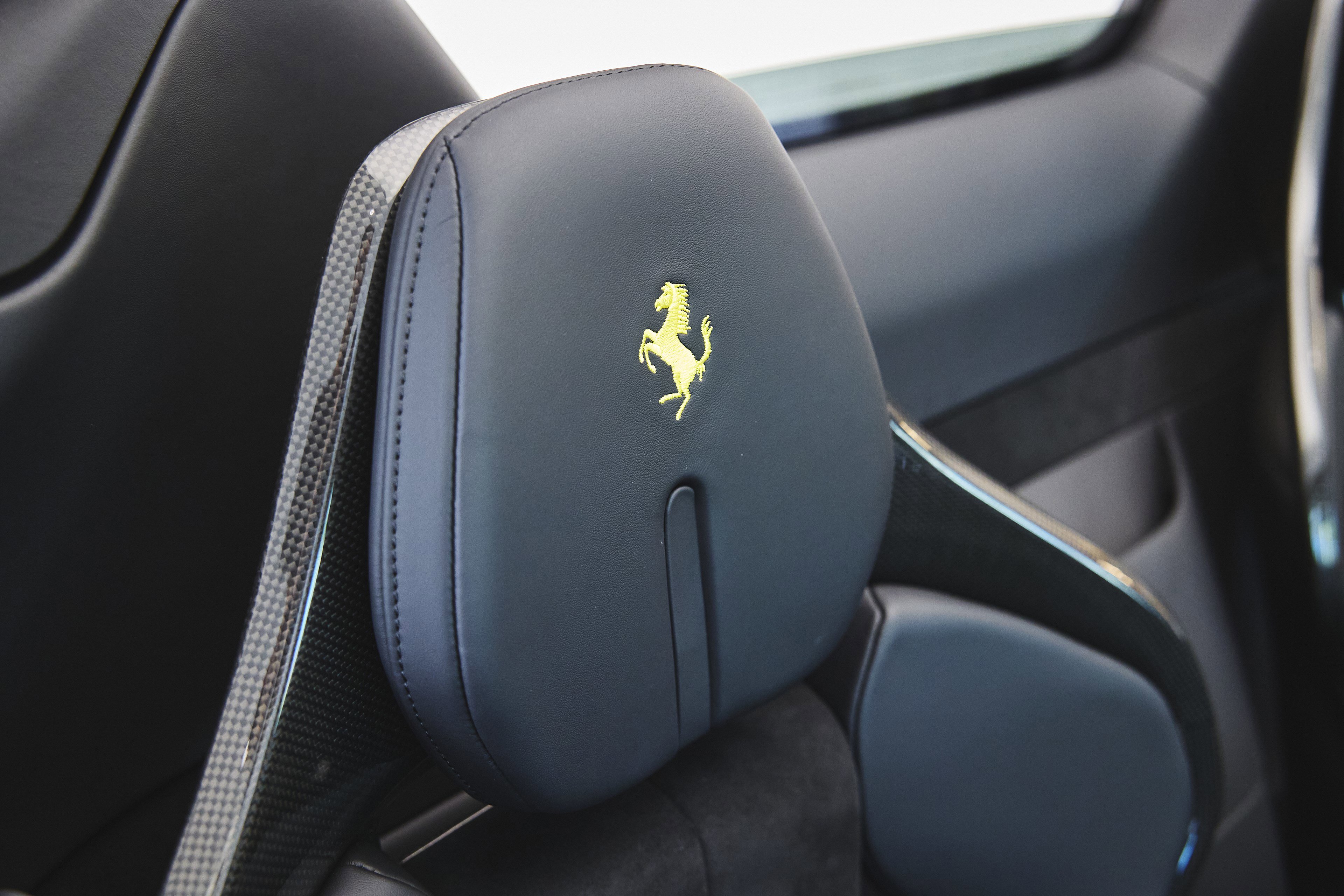 Used 2024 Ferrari SF90 Spider image 32