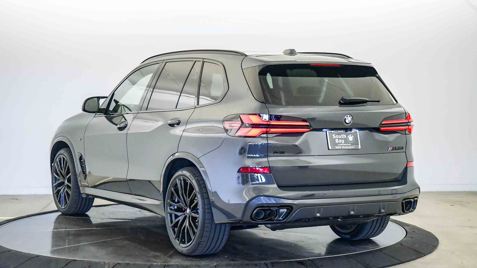 New 2026 BMW X5 M60i AWD/4WD image 2