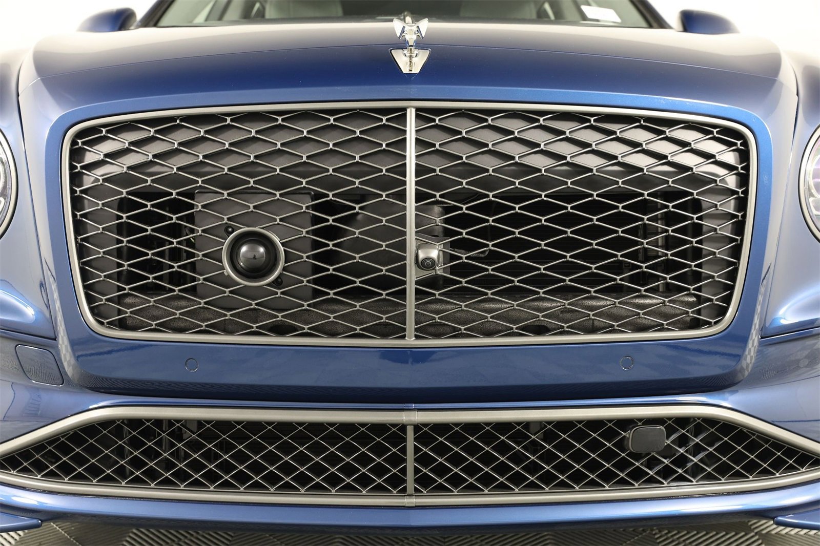 New 2025 Bentley Flying Spur Plug-In Hybrid image 11