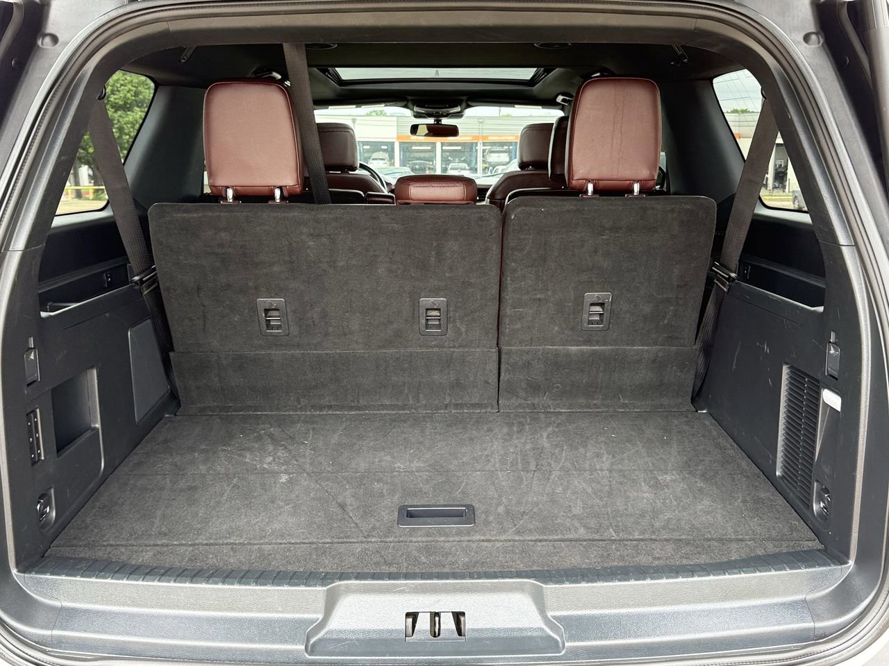 Used 2023 Ford Expedition Max Limited image 32