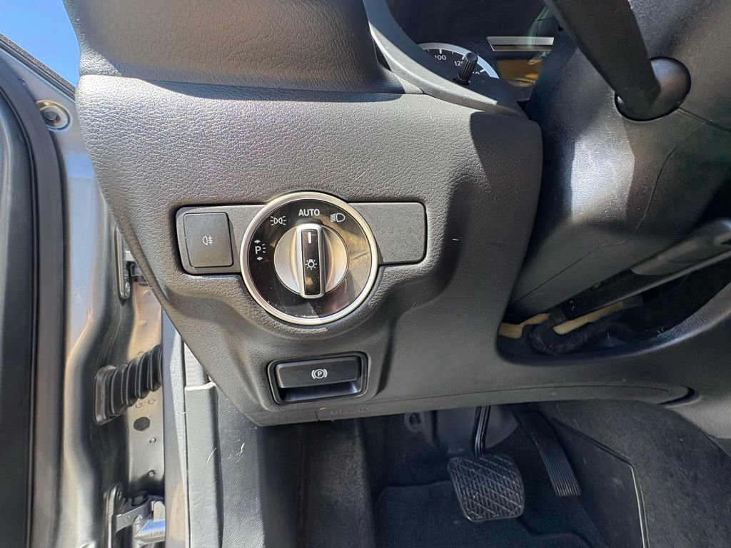 Used 2019 INFINITI QX30 Premium w/ Navigation Package image 15