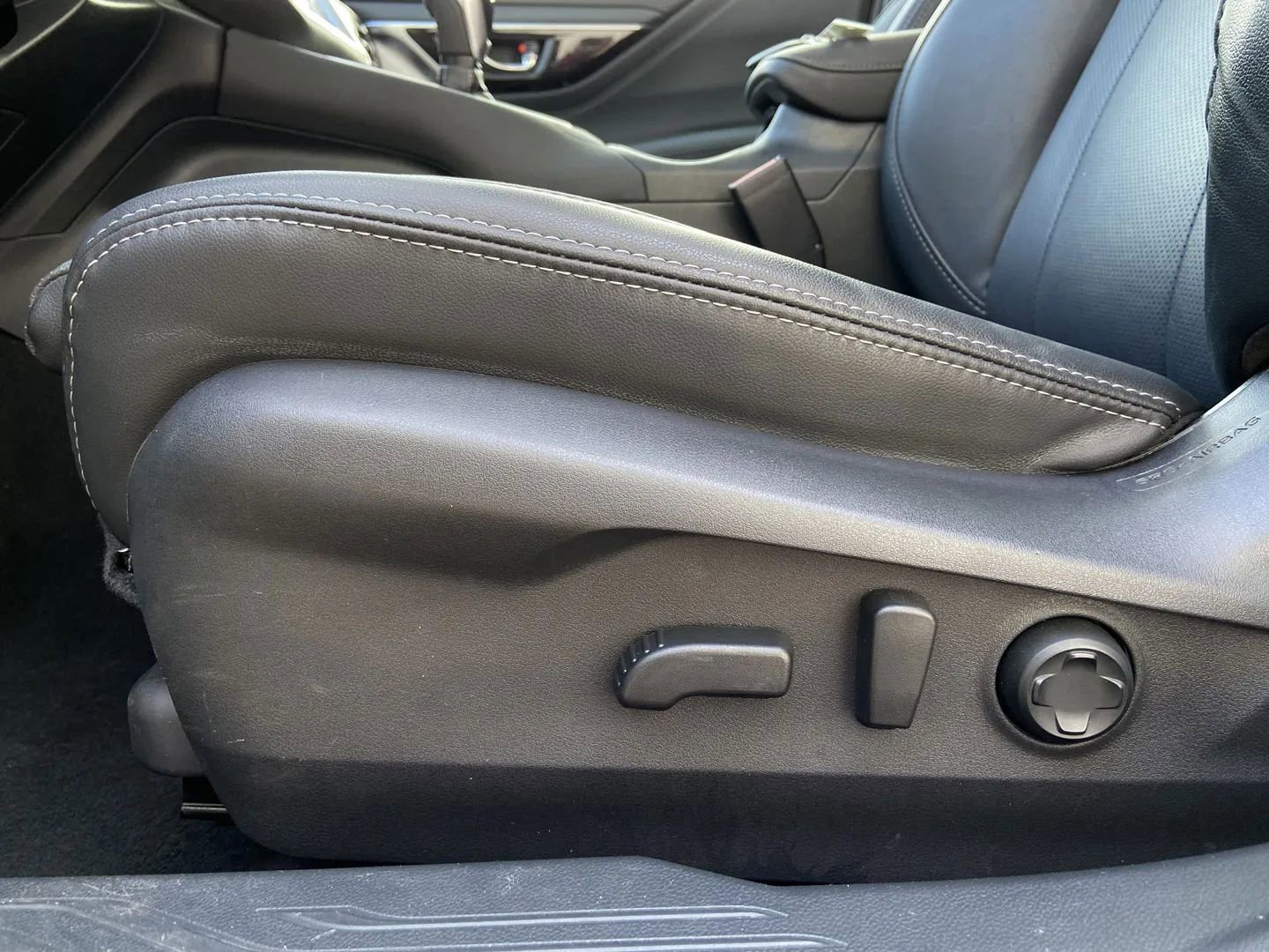 Used 2023 Subaru Outback Limited image 12