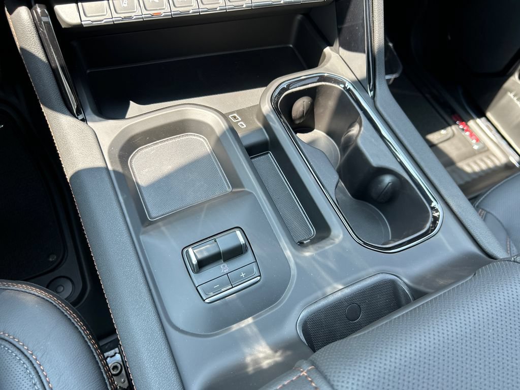 New 2026 GMC Sierra 2500 AT4 w/ AT4 Premium Plus Package AWD/4WD image 29