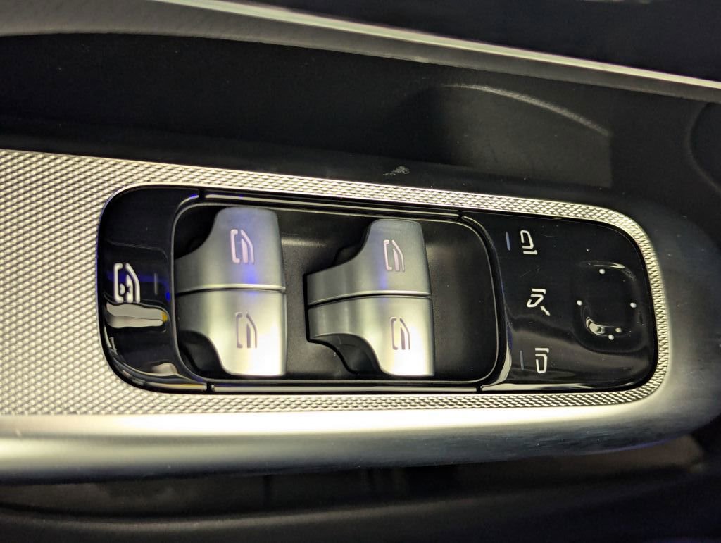 Used 2025 Mercedes-Benz GLC 43 AMG 4MATIC image 46