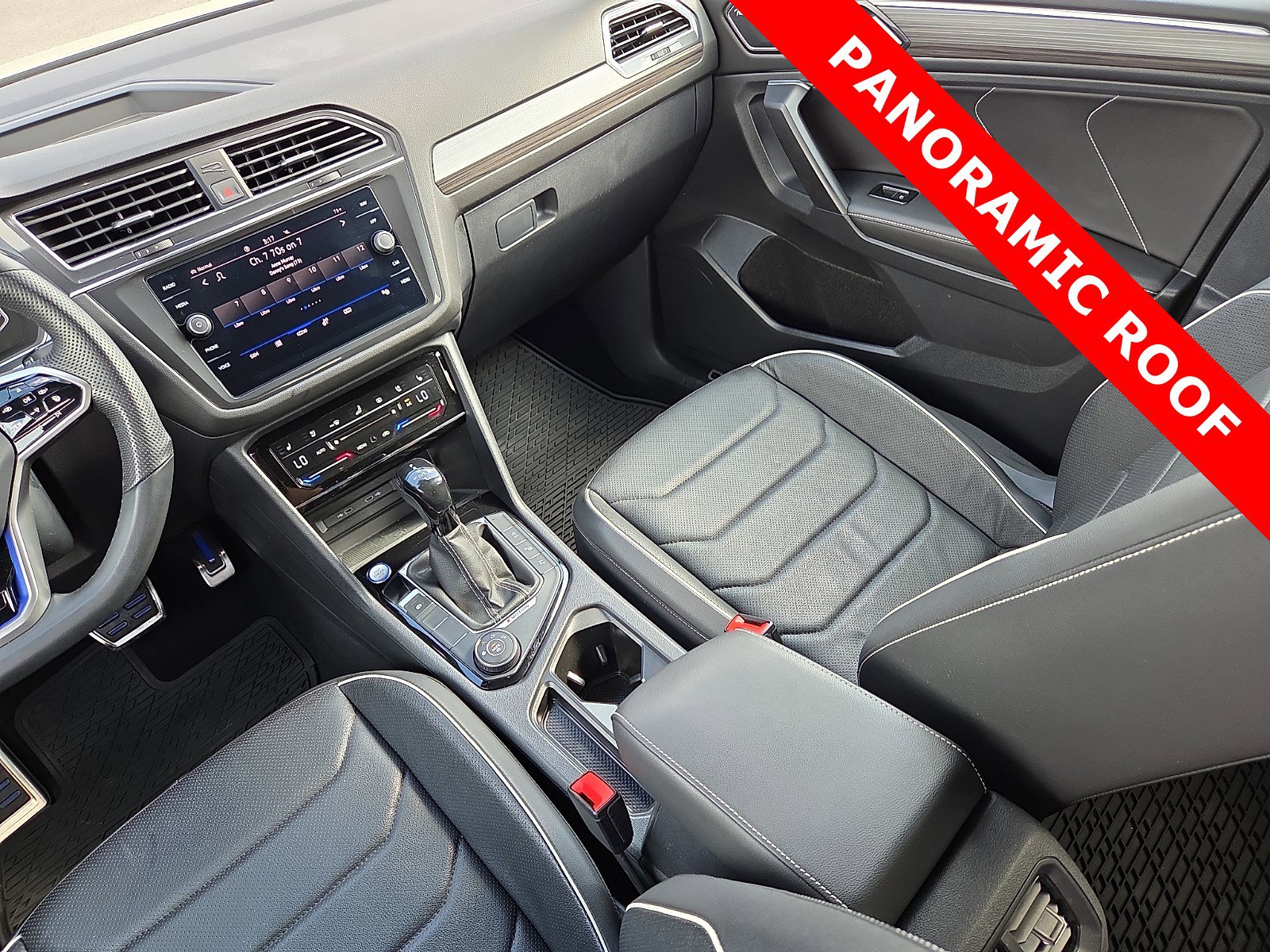 Used 2023 Volkswagen Tiguan SEL R-Line image 12