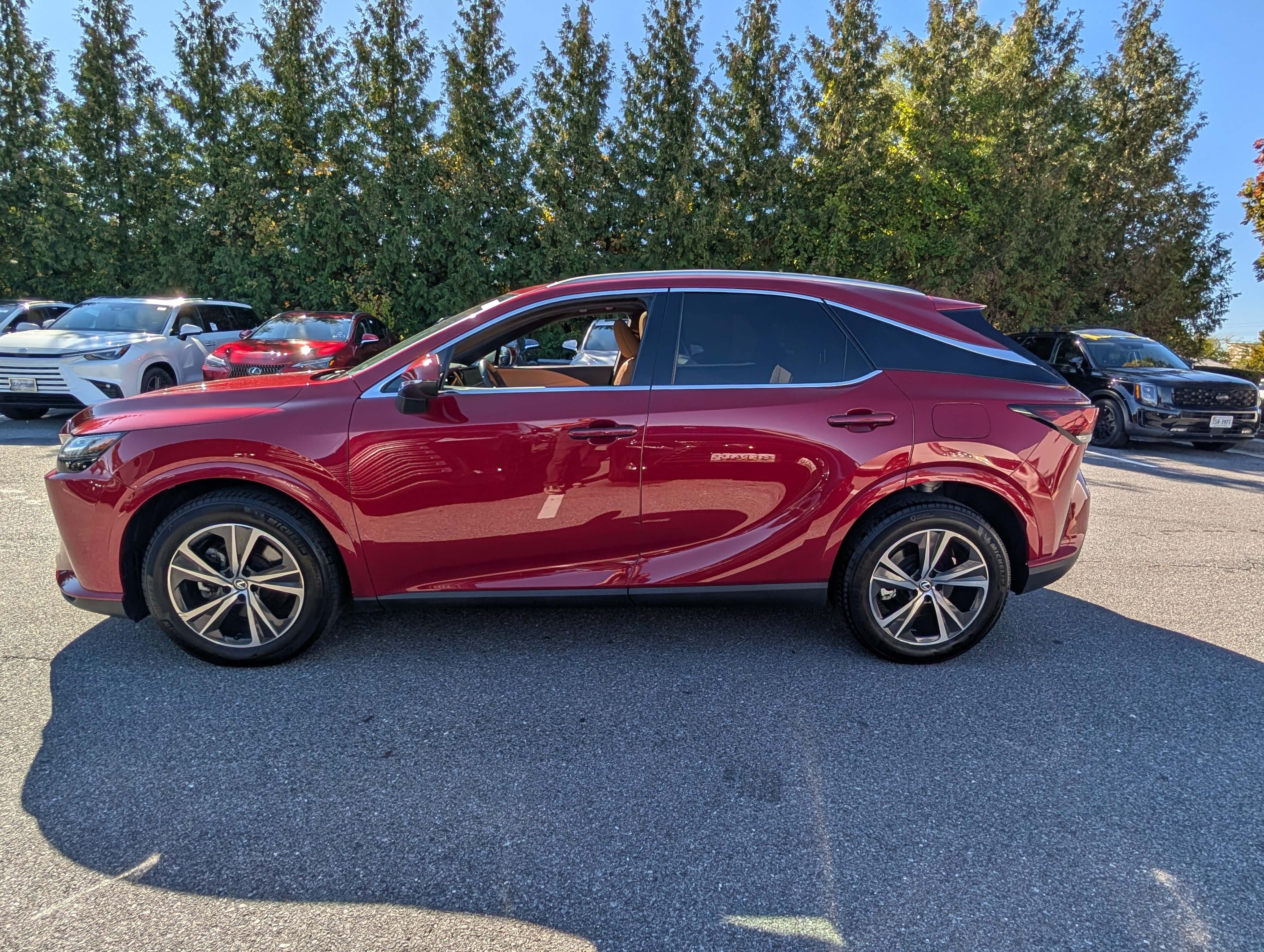 Used 2024 Lexus RX 350 Premium w/ Cold Area Package AWD/4WD image 6