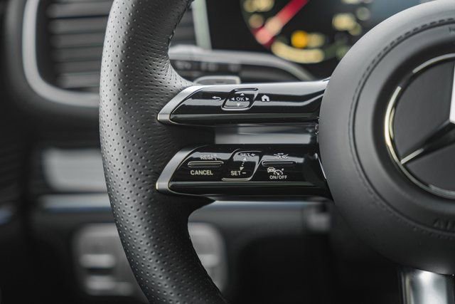 New 2026 Mercedes-Benz GLS 450 4MATIC image 32