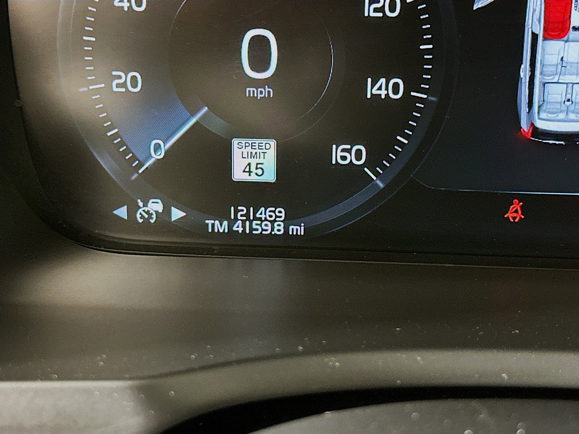 Used 2016 Volvo XC90 T6 Momentum w/ Momentum Plus Package image 19