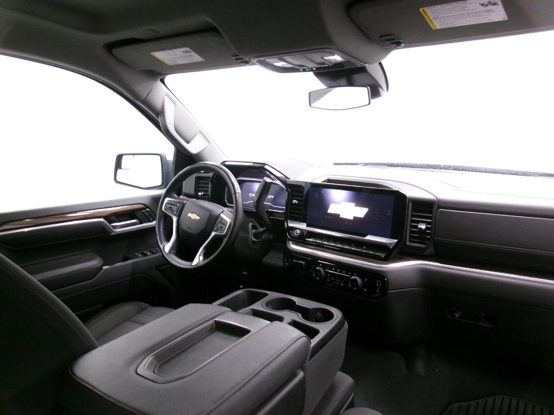 Certified 2025 Chevrolet Silverado 1500 LT w/ Work Truck Package image 3