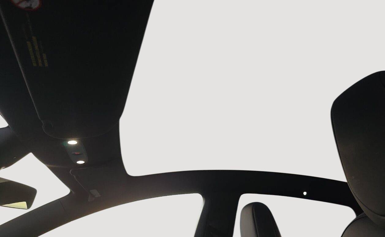 Used 2026 Tesla Model Y AWD image 11