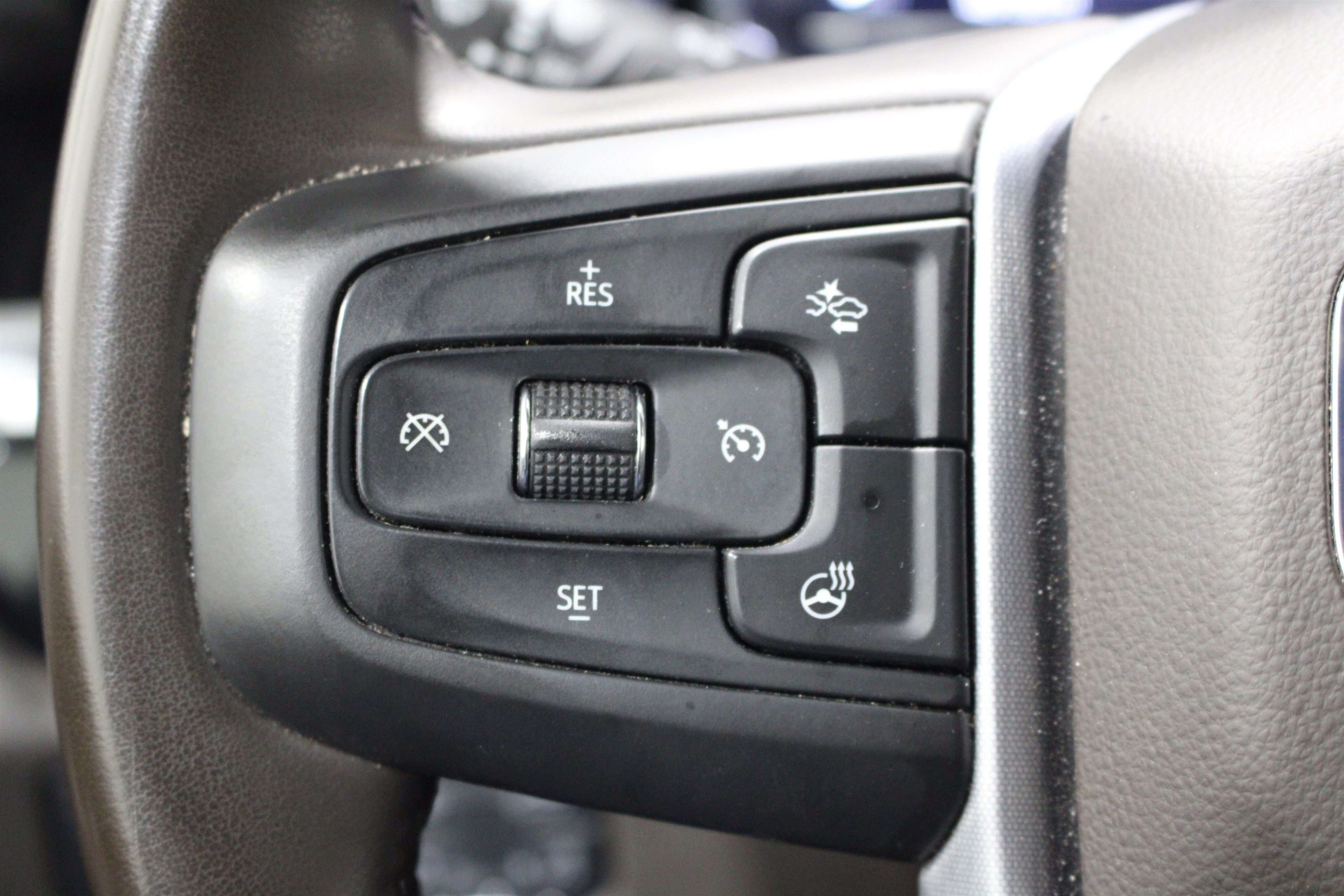 Used 2025 GMC Sierra 1500 SLT RWD image 12