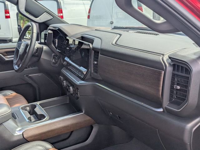 Used 2025 Chevrolet Silverado 2500 High Country w/ Z71 Off-Road Package image 17