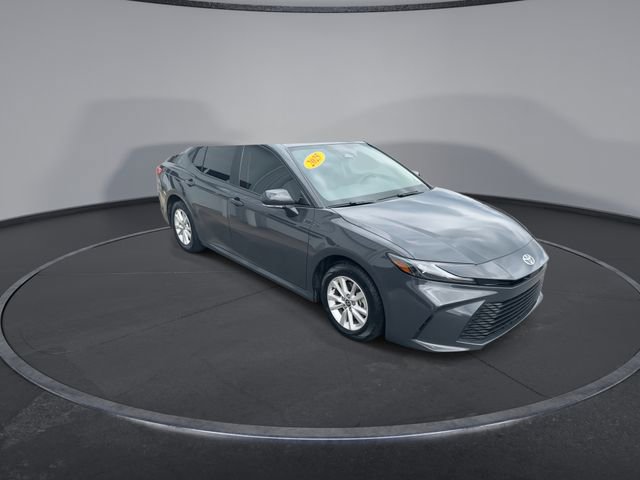 Used 2025 Toyota Camry LE FWD image 3