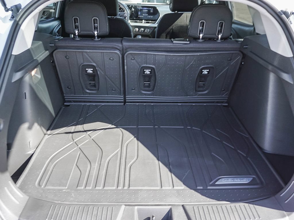 New 2026 Chevrolet Trax LS w/ LS Convenience Package FWD image 24