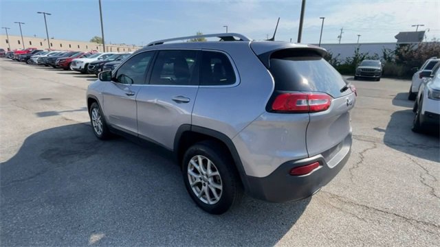 Used 2018 Jeep Cherokee Latitude Plus w/ Comfort/Convenience Group image 7