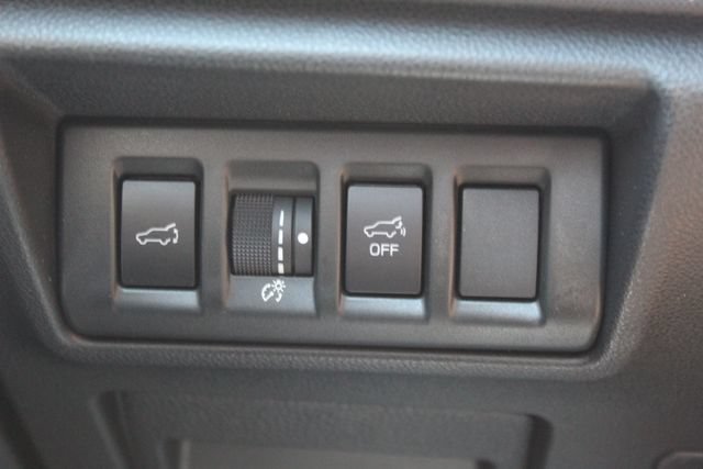 Used 2020 Subaru Outback Premium AWD/4WD image 16
