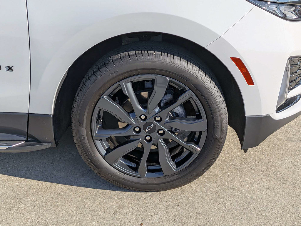 Used 2022 Chevrolet Equinox RS AWD/4WD image 11