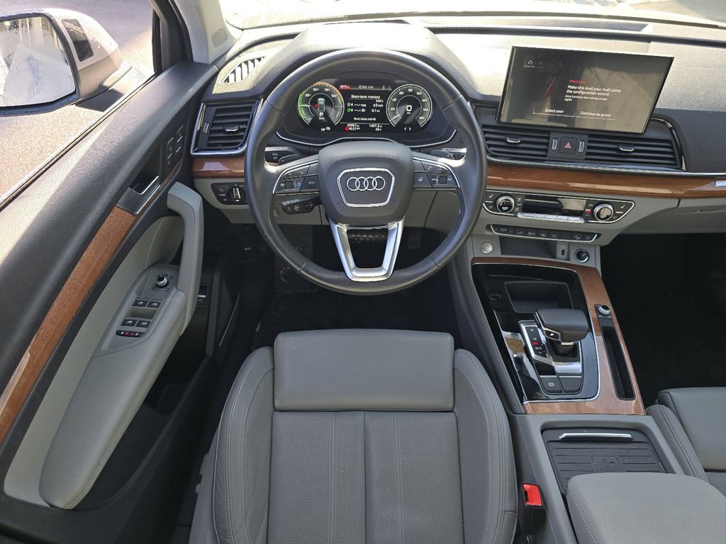 Used 2021 Audi Q5 e Prestige w/ Prestige Package image 25