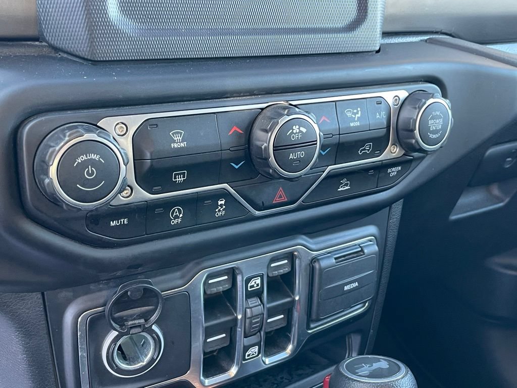 Used 2021 Jeep Wrangler Unlimited Sahara AWD/4WD image 16