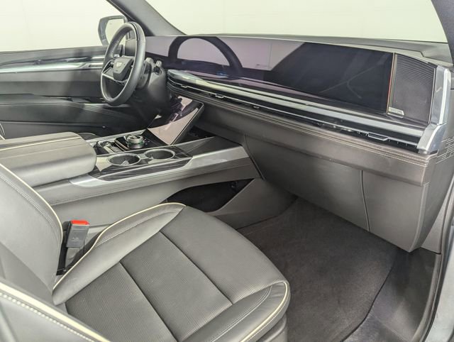 Used 2025 Cadillac Escalade Sport w/ Touring Package image 30