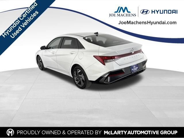 Certified 2025 Hyundai Elantra SEL FWD image 10