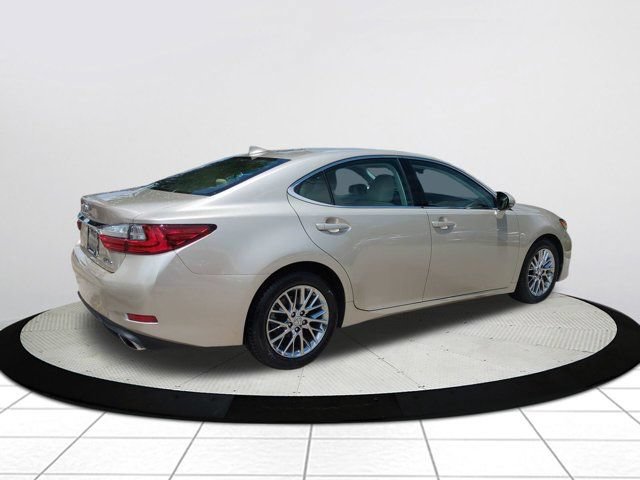 Used 2018 Lexus ES 350 w/ Luxury Package w/Wood Trim FWD image 3