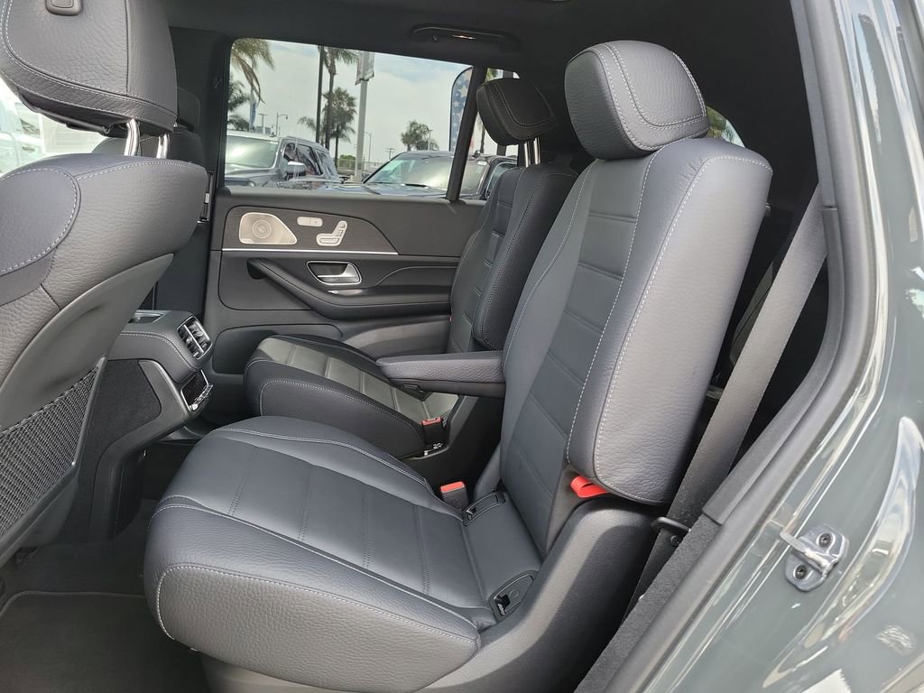 Used 2026 Mercedes-Benz GLS 450 4MATIC image 26