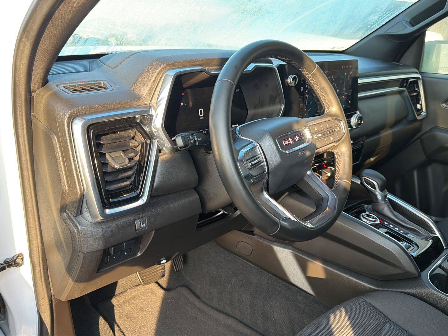 Used 2025 GMC Canyon Elevation w/ Convenience Package AWD/4WD image 15