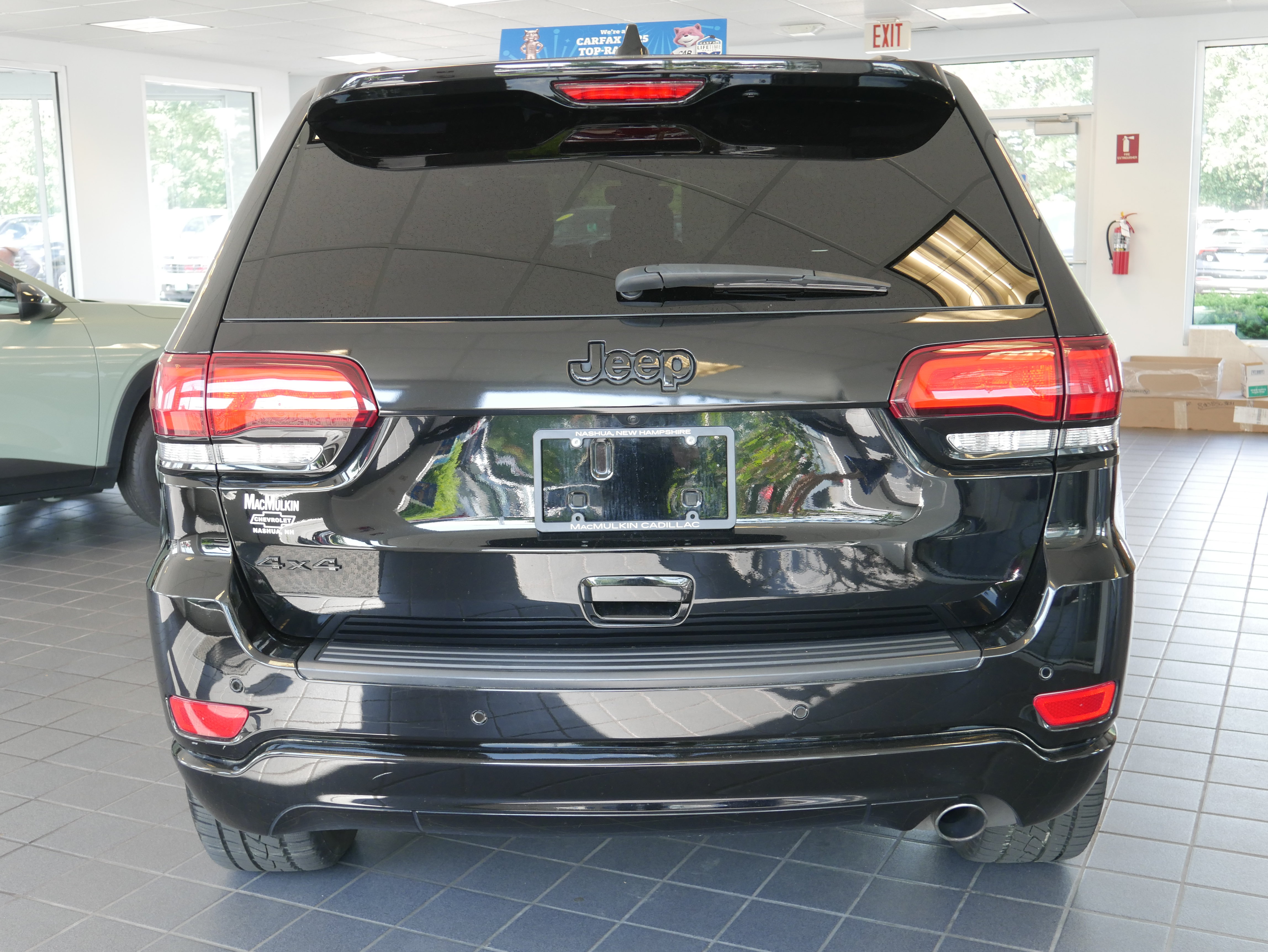 Used 2020 Jeep Grand Cherokee Altitude AWD/4WD image 5