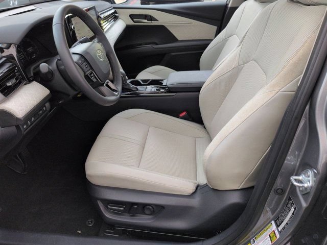 Certified 2025 Toyota Camry XLE FWD image 8