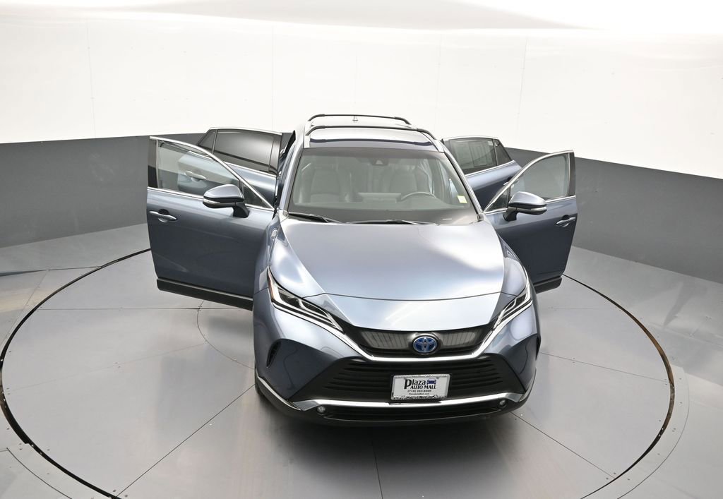 Certified 2023 Toyota Venza XLE AWD/4WD image 46