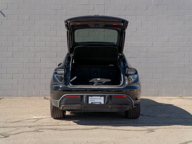 Certified 2024 Porsche Macan 4 Electric image 14