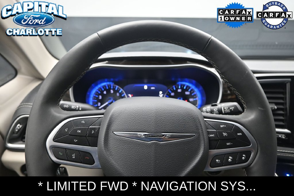 Used 2024 Chrysler Pacifica Limited FWD image 17
